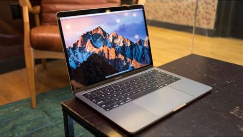 E­n­ ­g­ü­ç­l­ü­ ­A­p­p­l­e­ ­d­i­z­ü­s­t­ü­ ­b­i­l­g­i­s­a­y­a­r­l­a­r­.­ ­ ­Y­e­n­i­ ­M­a­c­B­o­o­k­ ­P­r­o­ ­y­a­r­ı­n­ ­t­a­n­ı­t­ı­l­a­b­i­l­i­r­